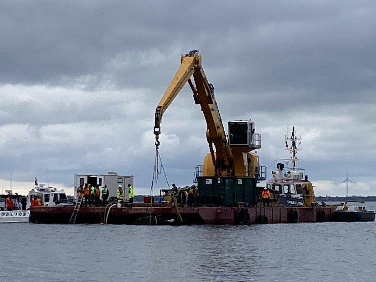 Provincial Police have submerged vehicle at Cty rd 33 and 6 up to the waters surface. <a href="/CKWS_TV/">Global Kingston</a> #ygk