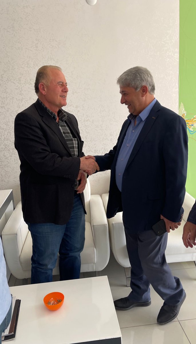 Döşemealtı teşkilatımız ile birlikte hiç durmadan esnaf ziyaretlerimize devam ediyoruz