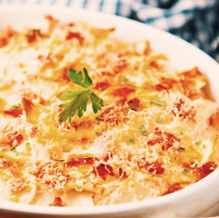 ⠀⠀⠀⠀⠀
⠀⠀⠀Hoje fui dar prejuízo almoçando no restaurante de um chef gatinho aí... (ps.: a comida tava uma delícia).