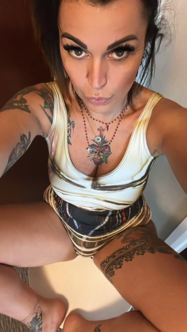 #May4thBeWithYou  @shinyvideos https://t.co/F1DIXYtUtq<a href="/tag/may4thbewithyou"class="tags">#May4thBeWithYou</a><a class="tags" href="/tag/shinyvideos">@shinyvideos</a>