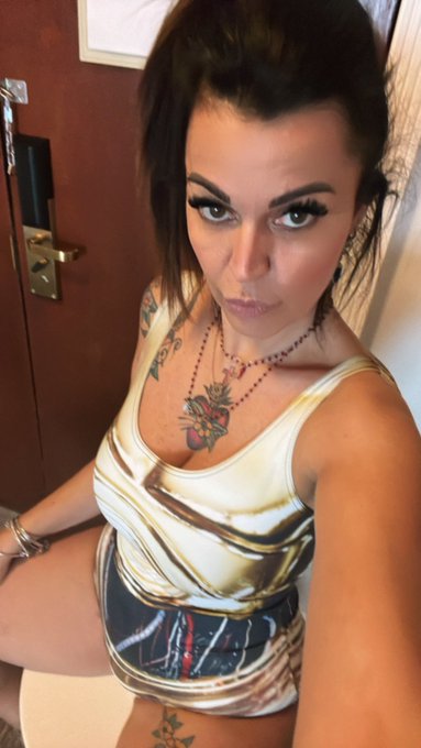 #May4thBeWithYou  @shinyvideos https://t.co/F1DIXYtUtq<a href="/tag/may4thbewithyou"class="tags">#May4thBeWithYou</a><a class="tags" href="/tag/shinyvideos">@shinyvideos</a>