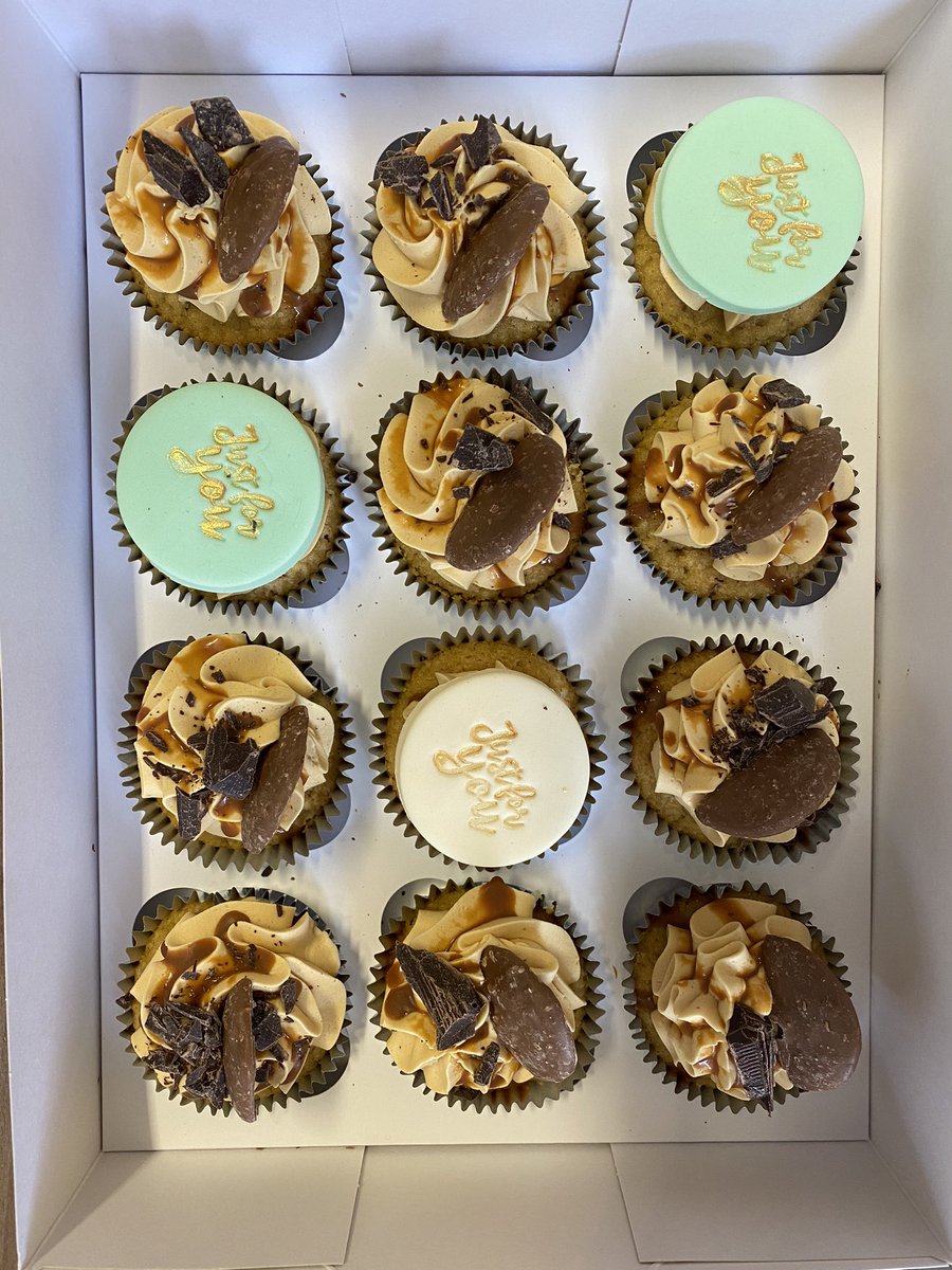 A big thanks to my sister Tina for making the gorgeous cupcakes for the maternity staff to celebrate International Day of the Midwife. They went down a treat 🥰@gra_milne12 @OLOLMat_Unit @Sparky08S @LauraMcHugh12