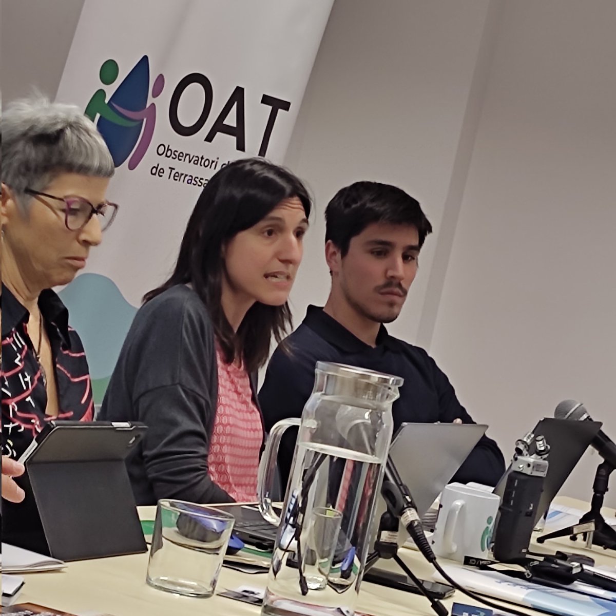malarrassa's tweet photo. Presentació anàlisi garantia dret humà aigua a #Terrassa Observatori Aigua, cristina barbera @dantemaschio Enginyeria sense Fronteres amb moviment veïnal @favterrassa entitats @conselltrs @SindicaTerrassa  @tauladelaigua 
@pepvalenzuela @joan_tamayo https://t.co/zgYJz1VgNz