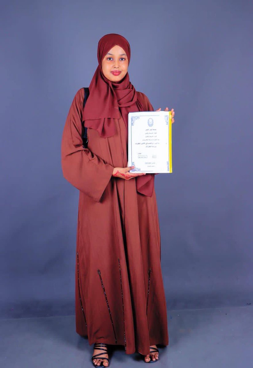 AhmedHshi's tweet photo. Congratulations 🎉 🎊 my little Sister #Sowda #Ahmed #Abdi upon that graet milestone of defending your Bacholar Degree Research.
May Allah continue with you that you may achieve more.
@redseaunivery https://t.co/CWxa94JUWP