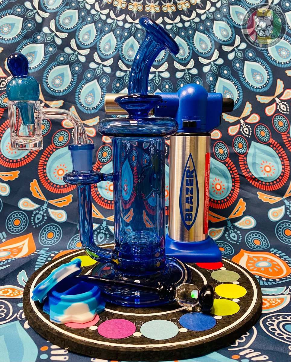 Feeling Blue? 💙

Come to Pitbull and check out some of the beautiful glass we have in stock by Mr. B 😁✌🏼