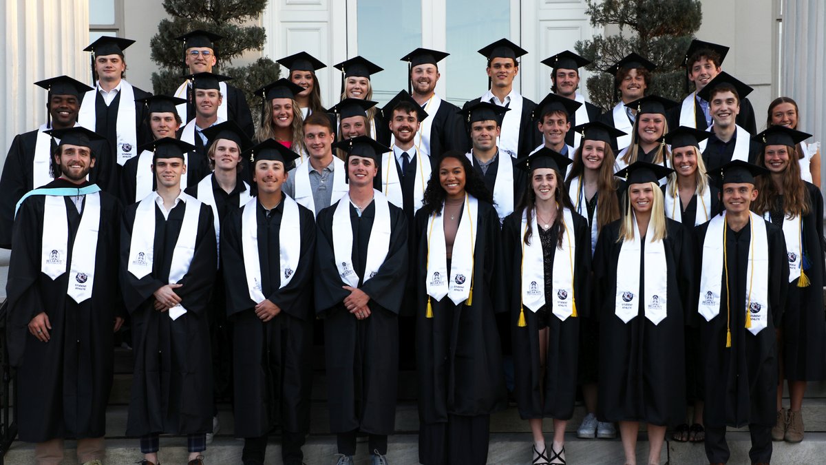 GoBelmontBruins's tweet photo. 𝓒𝓸𝓷𝓰𝓻𝓪𝓽𝓾𝓵𝓪𝓽𝓲𝓸𝓷𝓼 to all 4️⃣6️⃣ of our Bruin graduates this weekend‼ 🙌 🐻🎓

📰 🔗 https://t.co/BdEwaxvLFR

#EverydayExcellence | #ItsBruinTime https://t.co/b6s5pqRT1z