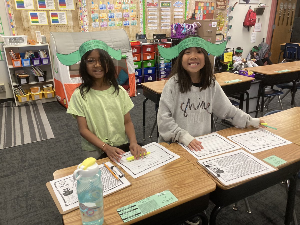 StanwicksKids's tweet photo. Working on finding text evidence and parts of speech in our Star Wars story. 
#wineteerstrong #derbyproud #May4thBeWithYou https://t.co/BGirWRX2VR