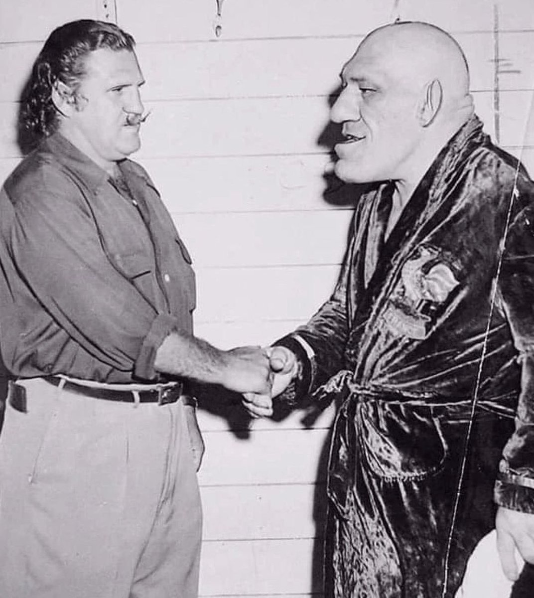 historyinmemes's tweet image. William Steig, creator of Shrek, with pro wrestler Maurice Tillet who was the inspiration for the character. He spoke 14 languages, played chess brilliantly and despite his outward appearance was a really warm and friendly man (just like Shrek).