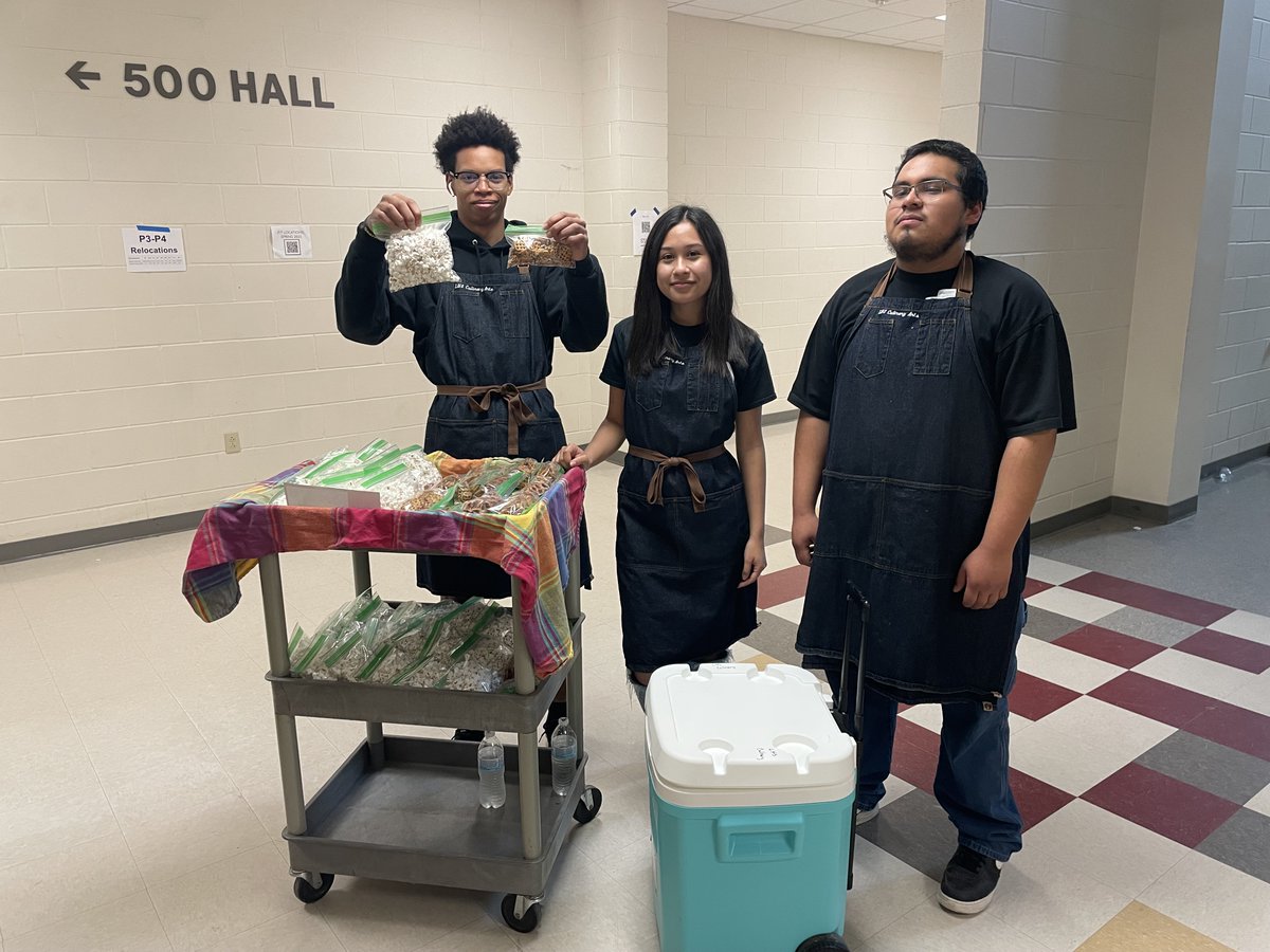 culinaryartslhs's tweet photo. Culinary catered Teacher Appreciation Snacks
5/1: Variety Cookies and Brownies & Water Bottles
5/2: Homemade popcorn, Spicy Pretzels & water bottles
5/3 Homemade Variety of cupcakes
Happy Teacher Appreciation Week at LHS!
#CTELockhart
#LockhartHS
#LOVEMYLISD
#Lockhart4People https://t.co/nNJKSUGpha