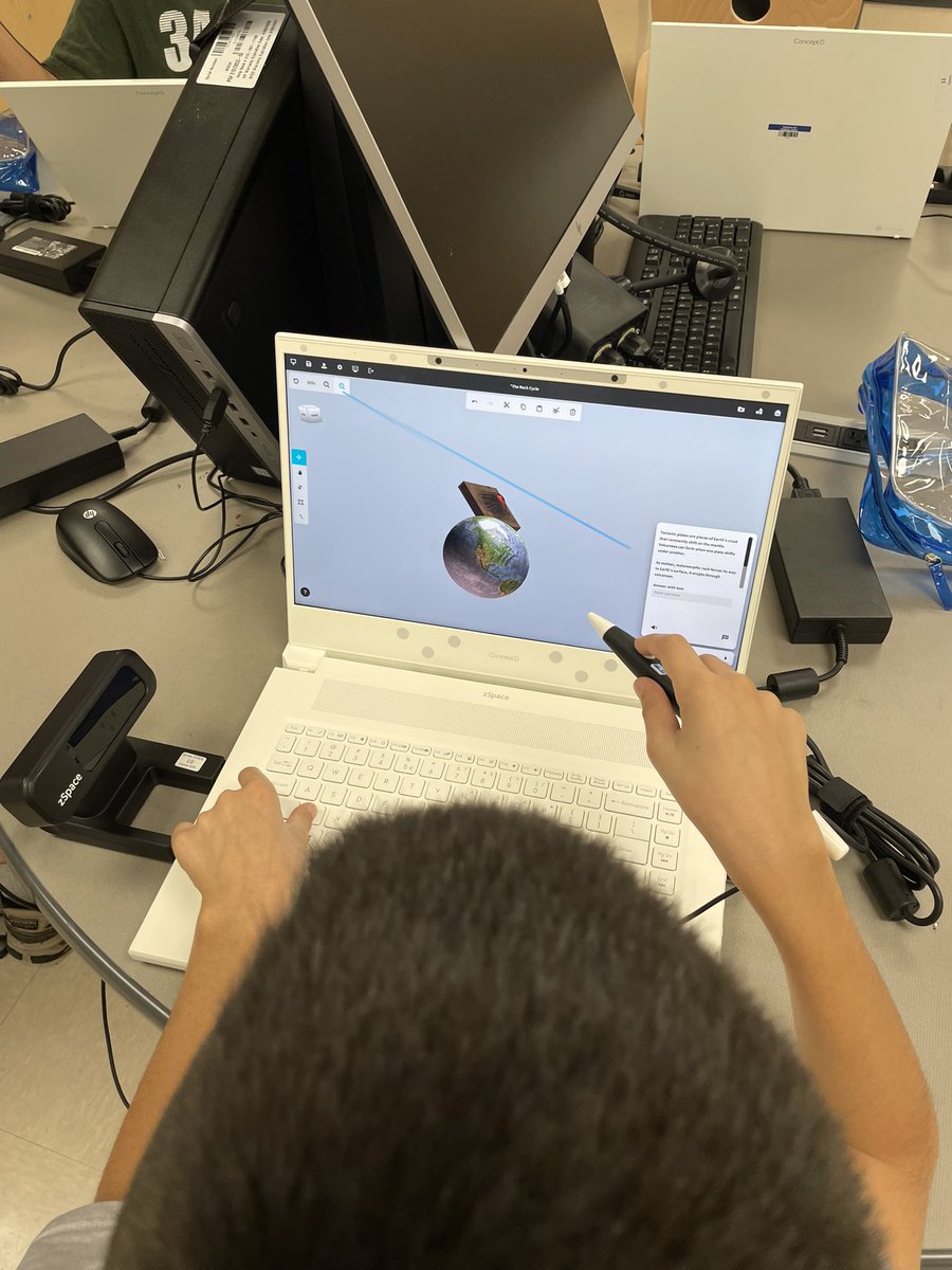 techcoachjones's tweet photo. Little @zSpace with @nisdbrianwelch at @NISDJonesSTEM this morning! Exploring the #RockCycle! #thisisJonesSTEM @NISDMSScience @Sci_Stiles https://t.co/bnjPZ3CFip