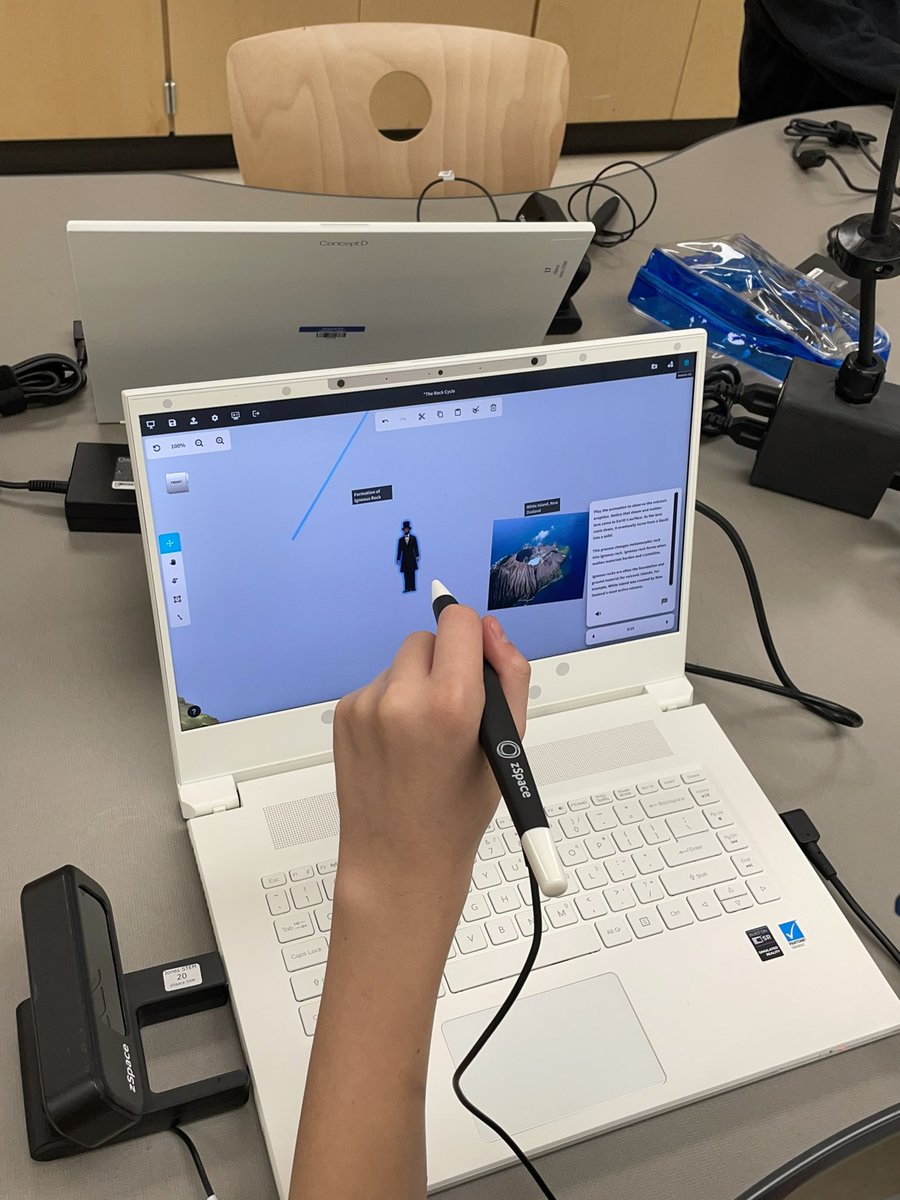 techcoachjones's tweet photo. Little @zSpace with @nisdbrianwelch at @NISDJonesSTEM this morning! Exploring the #RockCycle! #thisisJonesSTEM @NISDMSScience @Sci_Stiles https://t.co/bnjPZ3CFip