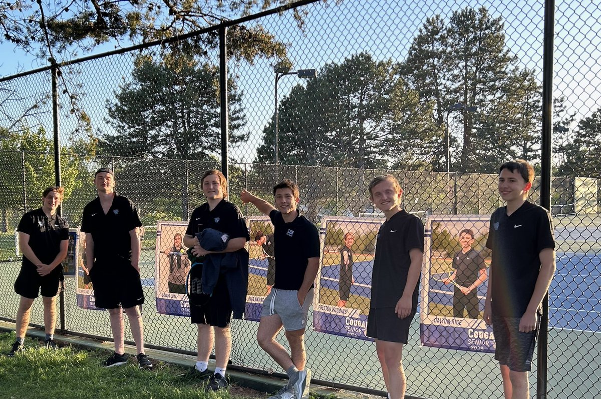 LHSSC_Tennis's tweet photo. We thank our amazing seniors and a tremendous tennis season! God’s blessings to you on your future endeavors! https://t.co/spp9ndN9NN