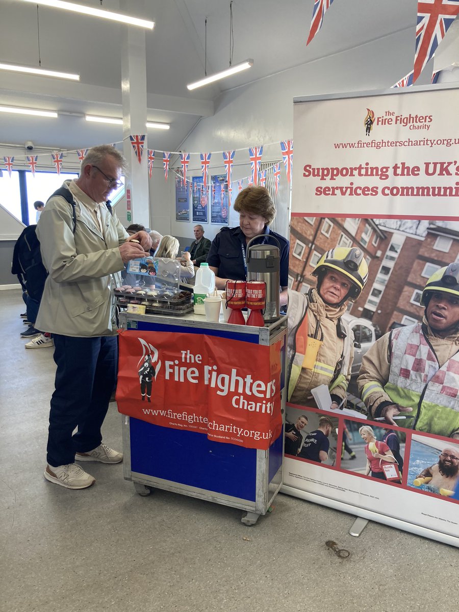 Great day down @HovertravelLtd to celebrate #InternationalFirefightersDay with “Brew with a Crew” & raise funds for @firefighters999.