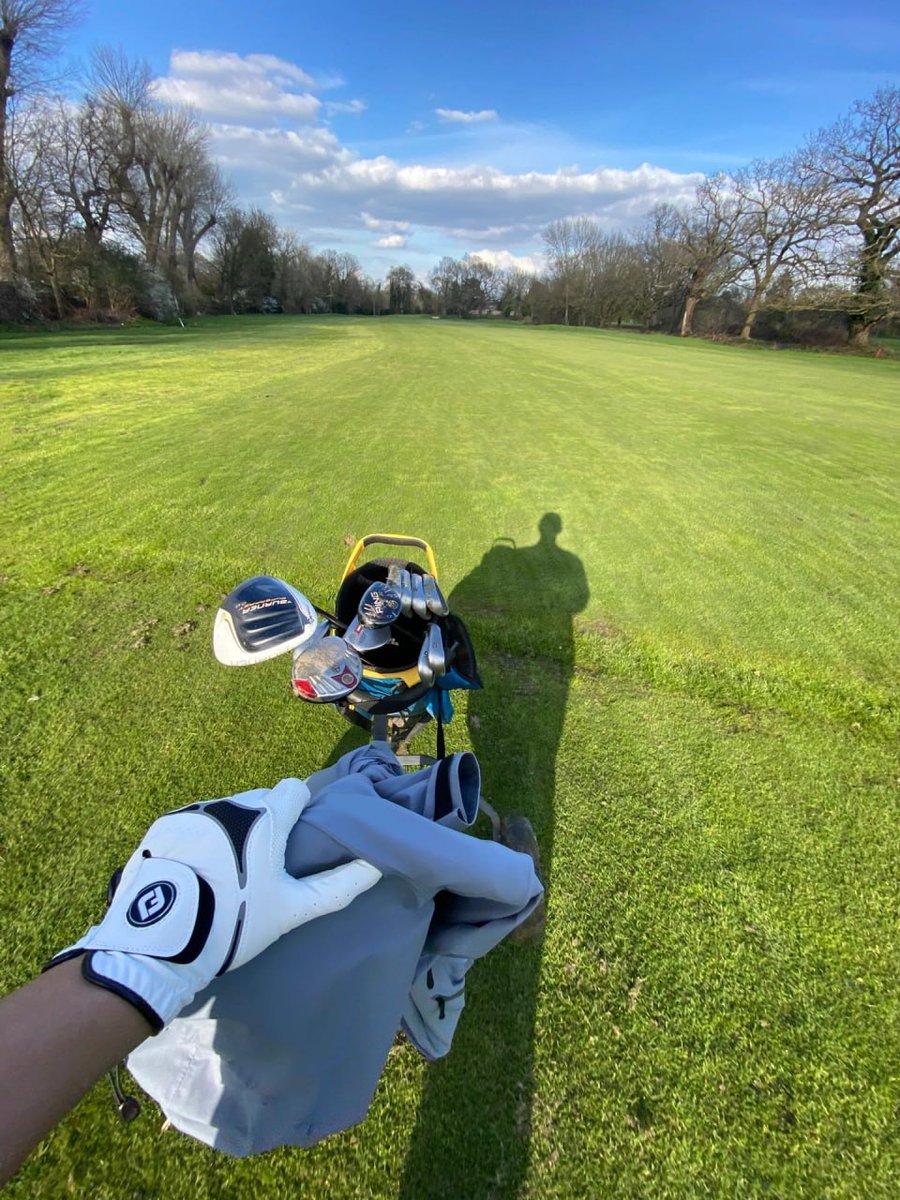 AnanaBacilos03's tweet photo. "Every time you hit a golf swing, you feel your own calmness and focus, and that makes the sport more special and exciting than ever." ❤️@rcglasbrisas @ping.espana @pinggolfeurope @marcamarbella @footjoyeurope #ProSpainTeam #golf #golfer #golfcourse #golfaddict #golfswing #golfli https://t.co/FlNYahu7MS