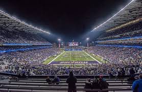 After a great talk w/ @CoachJuice6 i’m truly blessed and favored to have received a D1 offer to the University of Washington 🟣⚪️ @Ogthetruth @coachTcsm @tlbutler5 @Coach_Sekona @hardee9596 #AGTG #csmisdbu #Ogisdbu