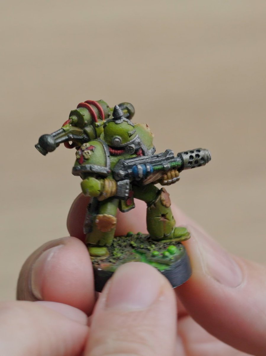 CoreMiniatures's tweet photo. @warhammer Let’s go full nostalgia with one of my oldest painted mini. A Plague Marines that I painted back in… damn..! 1996. https://t.co/OQHpj7QZrc