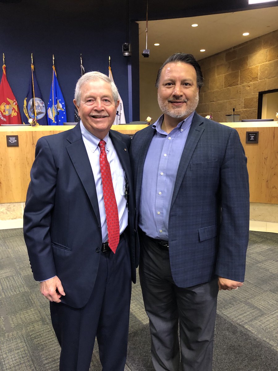 AustinEconDev's tweet photo. 🥳🙌🏽 Congratulations @arqui_barrera by @austintexasgov for #PublicServiceAwarenessWeek! His leadership and dedication to the Colony Park Sustainable Community project are truly inspiring.
📌 To learn more about Colony Park, visit https://t.co/frRh9KRaqp https://t.co/cRBzq7Cs3n
