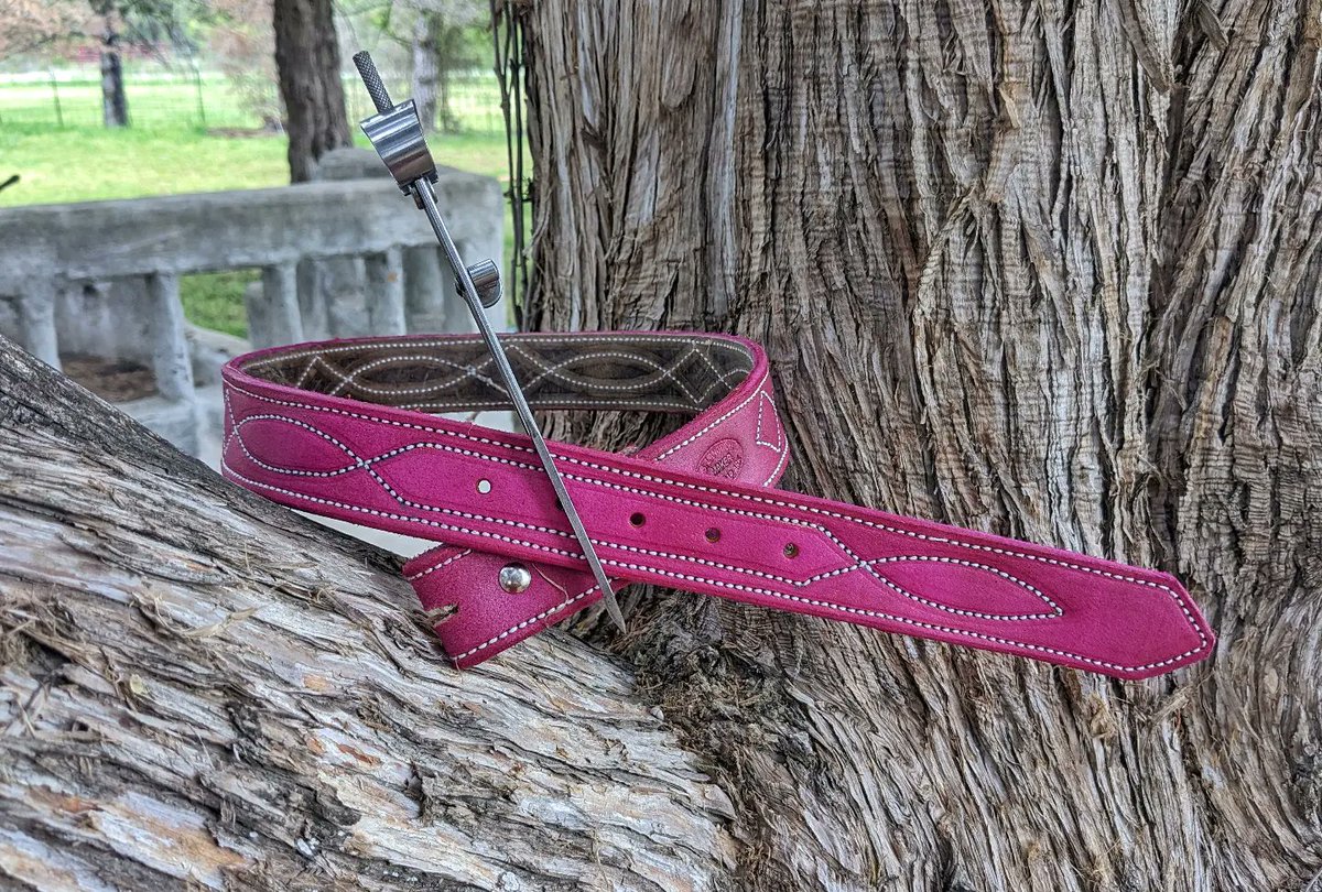 blangdon34's tweet photo. Pretty in pink. ✨💗 - @stay_inurlayne https://t.co/WB4sNjAmGG