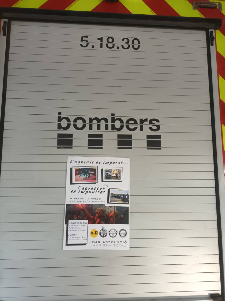 antirepreBCN's tweet photo. 🗣️ Aquesta setmana hem anat a visitar diferents parcs de bombers per explicar el cas d'en Joan (@Soses27M).

👉 Hem parlat amb molts d'ells, i hem pogut deixar cartells informatius, encoratjant-los a participar de la manifestació del pròxim dissabte 6 a #Lleida i a omplir els jutjats de solidaritat el dimecres 10!

💥 Per ell i la resta de represaliats, continuem als carrers.
Perquè no tenim cap altra opció davant la persecució de l'estat feixista contra la dissidència política.

#JoanAbsolució
#AmnistiaToal