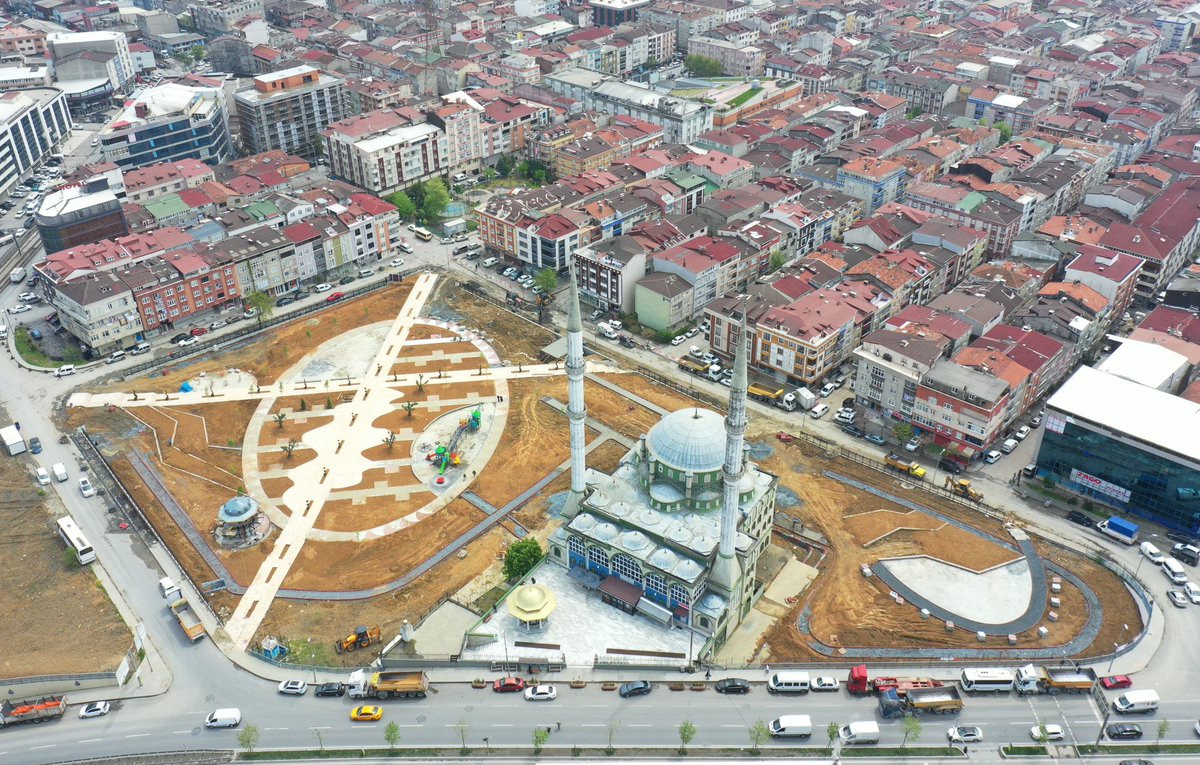 sultangazibeled's tweet photo. Fazlı Hayırlıoğlu Parkımızın yapım çalışmasına tüm hızıyla devam ediyoruz 🌳🌷 🛝

📍İsmetpaşa Mahallesi https://t.co/6nBEAlMSQg