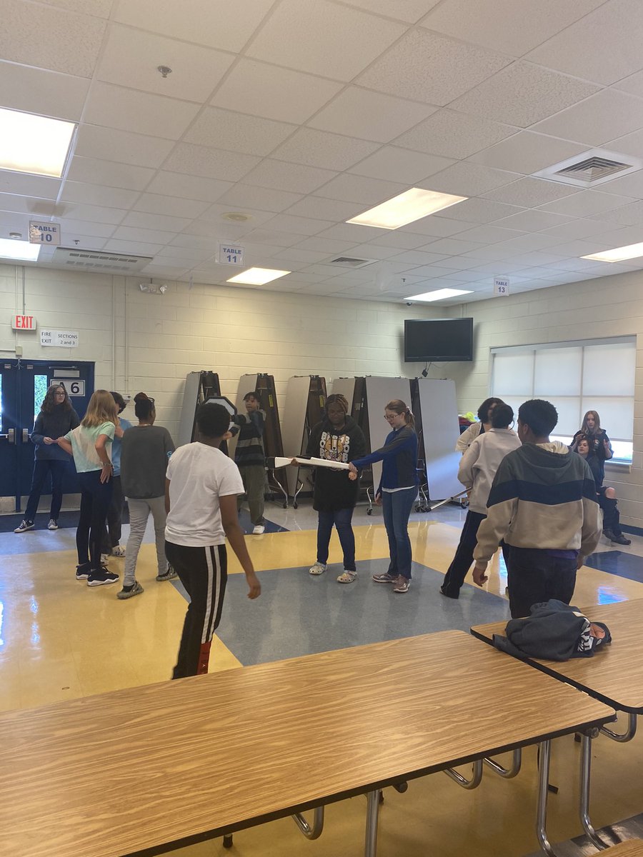 RLPurvis's tweet photo. YHS Colorguard members demonstrating and recruiting for YHS marching band at Yorktown MS. Lots of fun!! @ShannonSButler #yhsband #colorguard #falconfam #marchingbandiscool https://t.co/uHymu1Qgh0