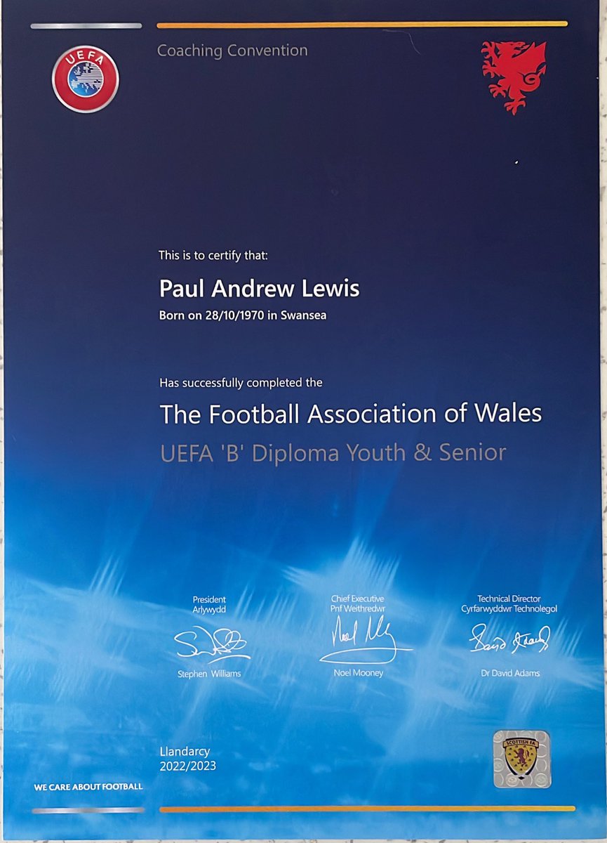 PLewi28's tweet photo. Delighted to have completed the UEFA B thank you @FAWCoachEd enjoyed the course with a great group of candidates. A big thank you to the course mentors @JJ_Jon_Jones @astokes185 🏴󠁧󠁢󠁷󠁬󠁳󠁿 https://t.co/BJ825TAu5B