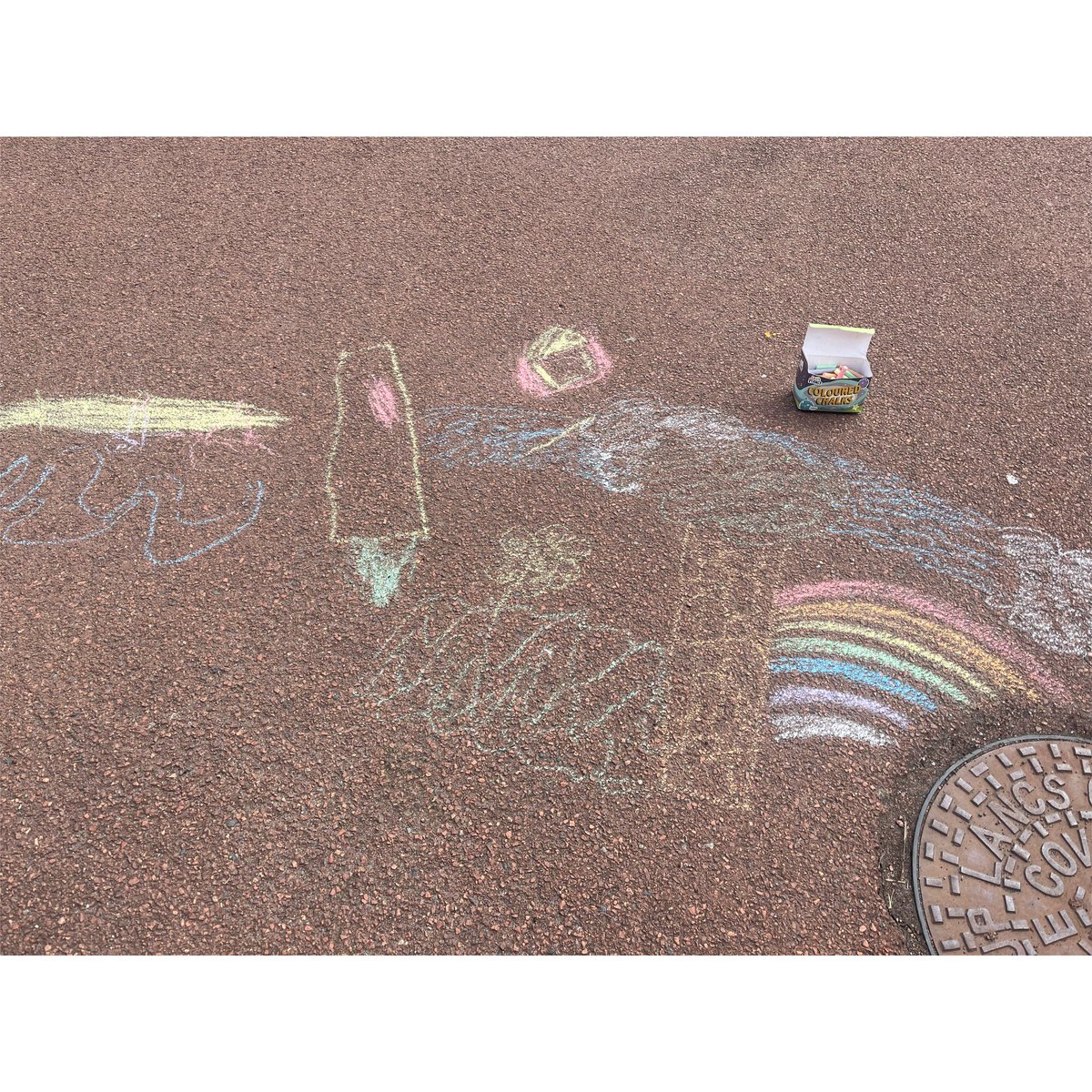 AndersonEMiss's tweet photo. This term in Rainbow Room we are really trying to bring our emotional awareness together with the natural world. 
On Wednesday we spent time in Forest School wondering and noticing. We thought about how being outside and connecting with nature made us feel 
🌲☀️🌈 https://t.co/vKqJttqdSJ