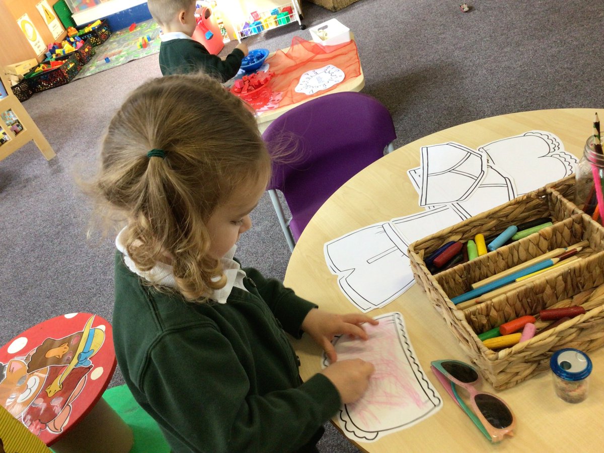 stasaphvp's tweet photo. ๐s have had lots of fun learning and celebrating the Kingโs Coronation this week ๐ we read the story The Kingโs Pants & designed our own pants for a special occasion ๐๐ #VPEC #KingsCoronation https://t.co/fdnBqHG0UL