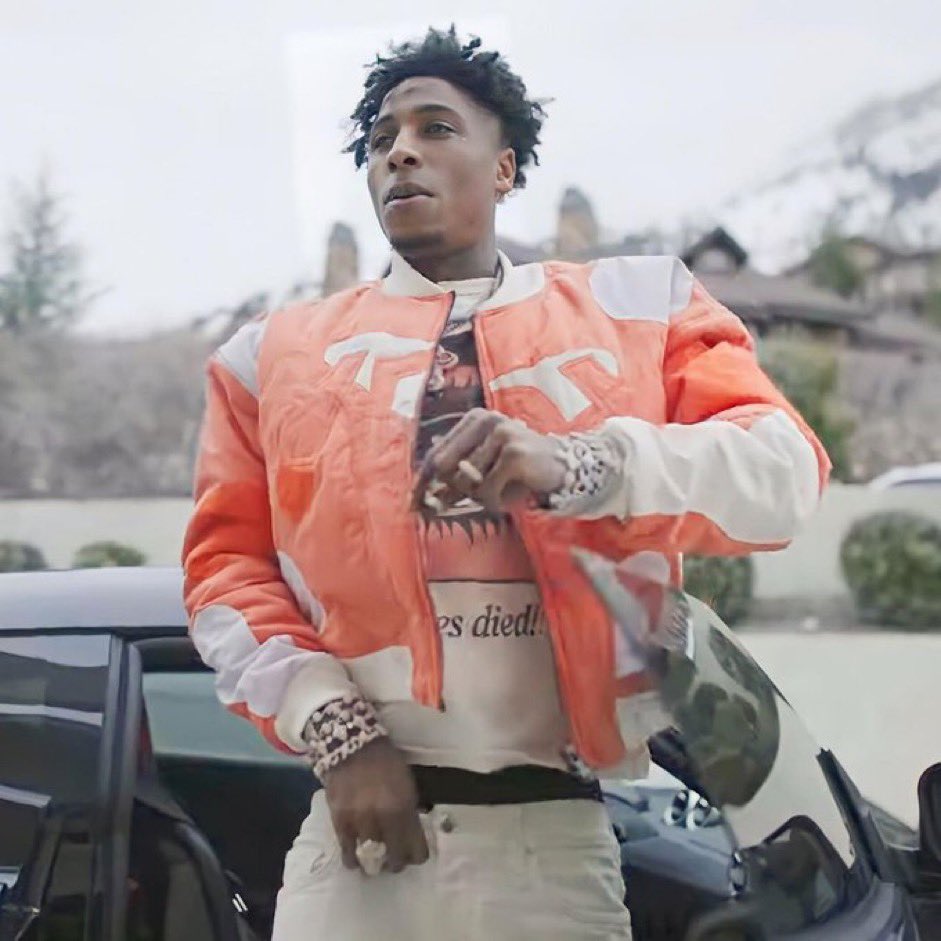4KTFeed's tweet photo. I HATE YOUNGBOY PART 2 ?!…. @BAEHELPTOP @K10Beatz https://t.co/ulGmwL6hi5