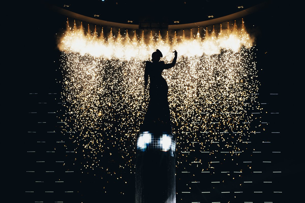 Eurovision's tweet photo. Ooh la la! La Zarra brings pure ART to Liverpool 🇫🇷🪩 #Eurovision2023 #Eurovision 

➡️ https://t.co/paO6GBhB3R https://t.co/c9DVtaK5Uw