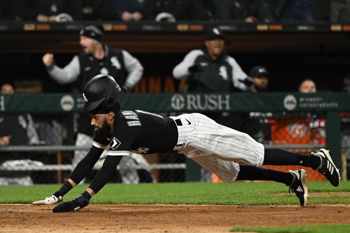 SouthSideSox's tweet photo. The Power of Billy Hamilton

@BrettBallantini asks that you don’t underestimate the importance of the wheels https://t.co/OAVmTjEmXI https://t.co/OmAZujHCyR