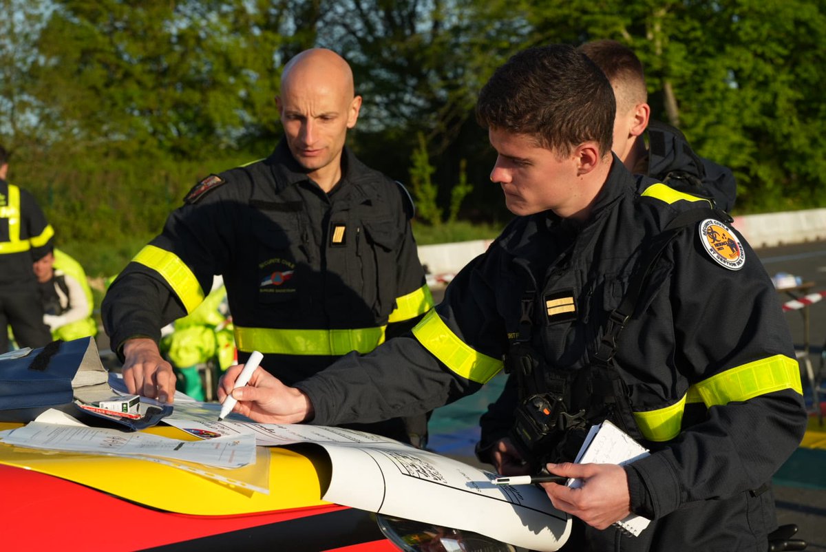 Sécurité Civile tweet media
