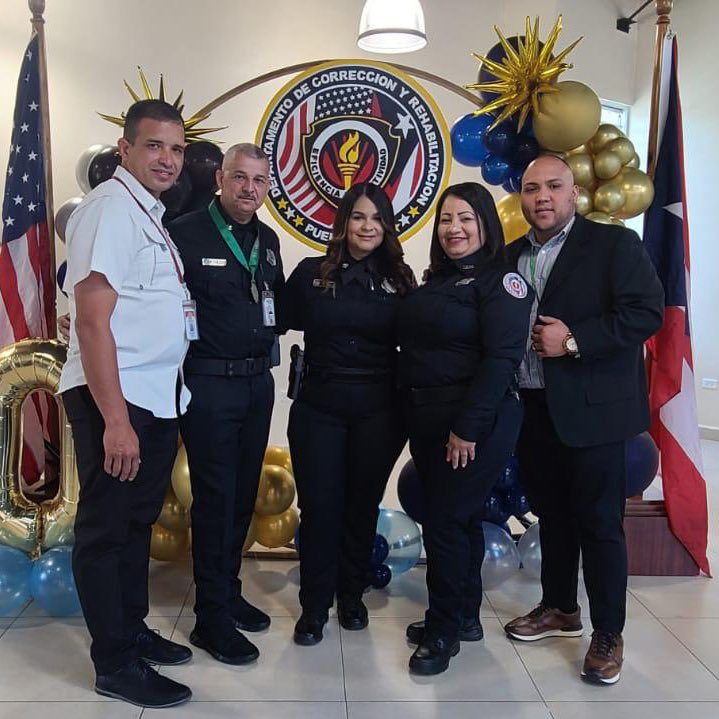 HauSenadora's tweet photo. Parte de mi equipo presente en el reconocimiento de los Oficiales de Custodia del Departamento de Corrección y Rehabilitación del Complejo de Guayama en la Semana del Oficial Correccional. ¡Gracias por la labor que realizan día a día! ¡Felicidades a todas y todos en su semana! https://t.co/TMq3Ym2ela