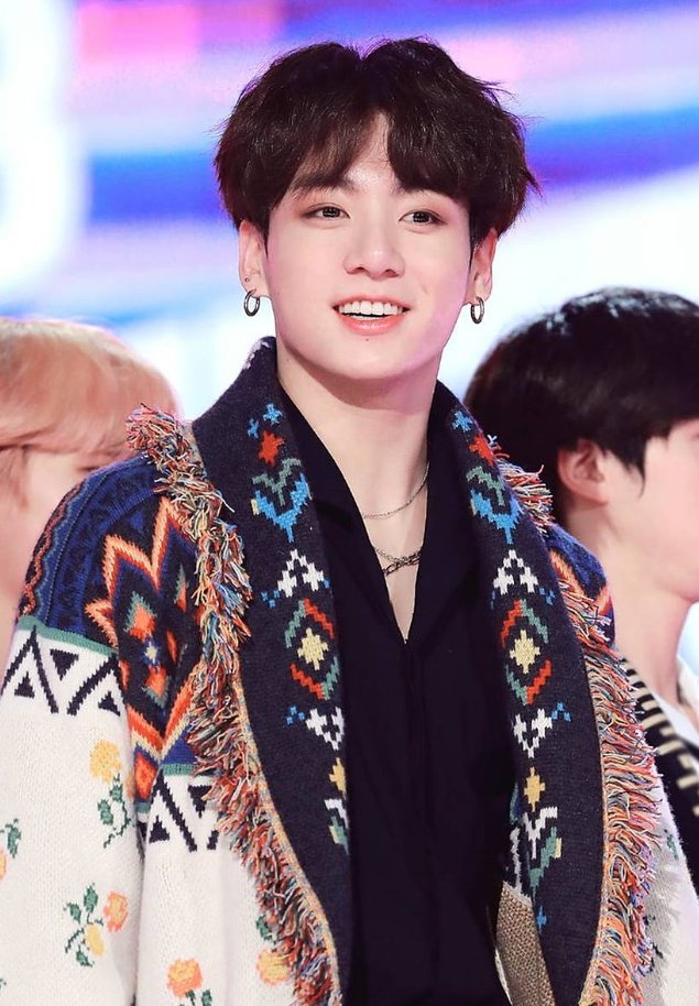 bts_jungkookyie's tweet photo. Tonight, 
Let Happy memories 
Soothe your Heart. 
Let Love restore your Soul &amp;
Let the Silence bring you Peace of mind.

Good Night Armi 🫶💜
Sweet Dream ❤️
Take care of yourself🫰
Never forget your meals 💗💗

#JungKook 
#jungkookyie https://t.co/gDOv45zVZU