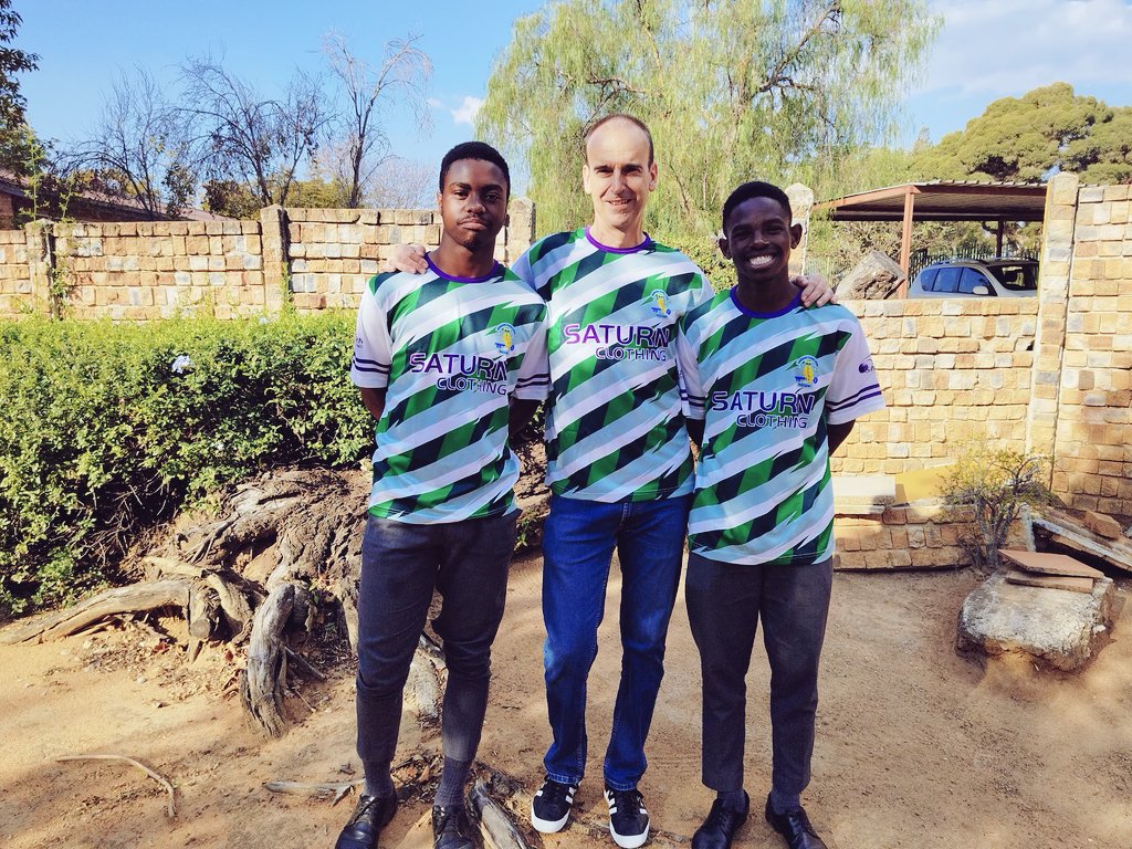 GiffordGiffam's tweet photo. Everybody loves a new kit,big thanks @j_shoes and #SaturnClothing ,bringing back the green and tradition.#Heritage #NPHSfootball #Sciam https://t.co/m41NxSC2zV