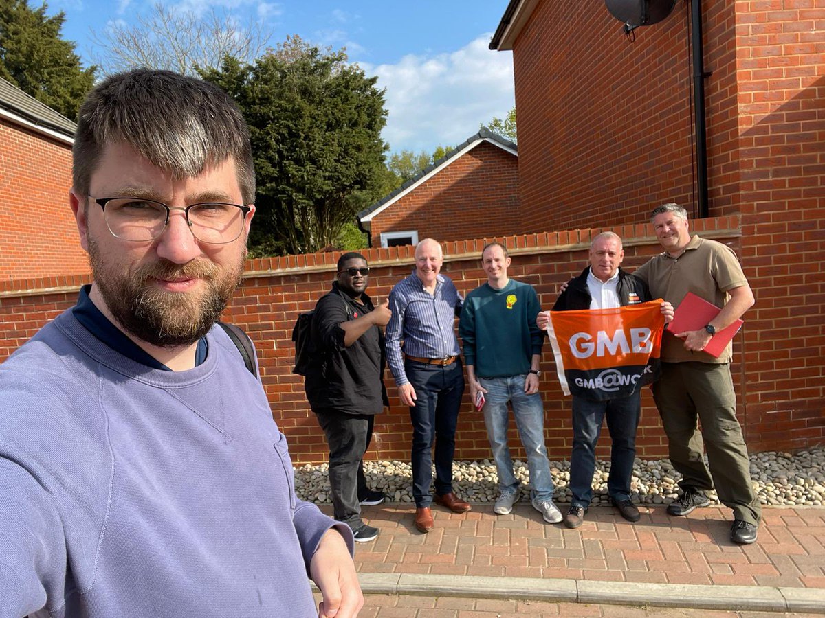 GMBPoliticsLDN's tweet photo. We have @GMBPoliticsLDN teams out for @MKLabourParty knocking away this evening. https://t.co/zPrhWerAns