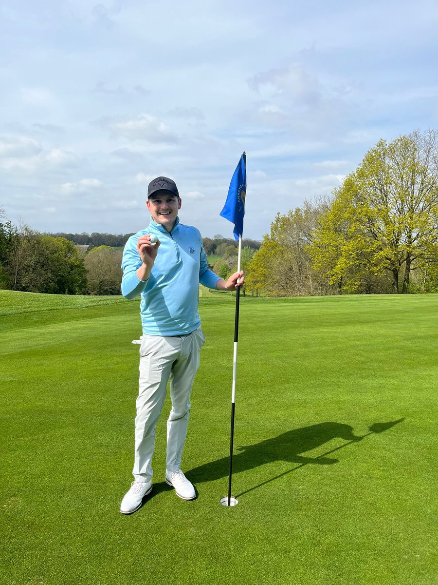 Big congratulations to AGC member Chris Pickford for getting a hole in one on the 15th hole earlier today!

Well done Chris!!! #Abbeydale <a href="/PickfordChris94/">CP</a>