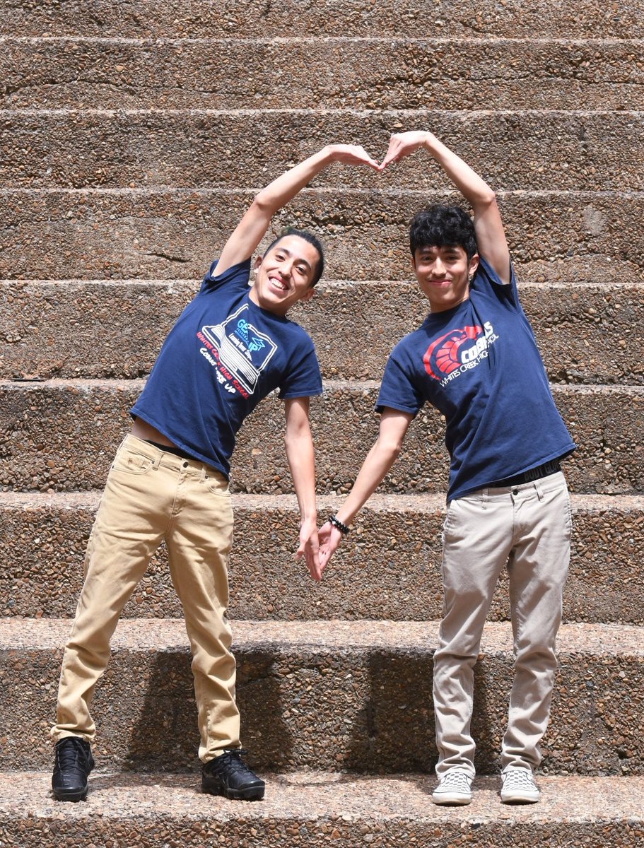 MetroSchools's tweet photo. Graduation season gives us great glimpses into the lives, successes and dreams of our students. Meet twins Aaron and Uriel Espinoza Moreno, @WhitesCreekHS seniors who achieved full rides to @BelmontUniv. https://t.co/DYlQPbX268 https://t.co/Az0MqOWPf5
