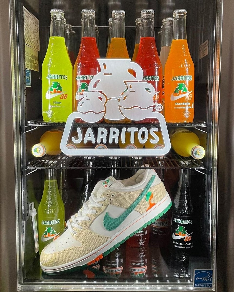 KicksFinder's tweet photo. Online raffle via Undefeated (Nationwide)
Jarritos x Nike SB Dunk Low "Phantom/Malachite"

>> https://t.co/4v9lVFAJ2J

Ends 4PM EST
RT &amp; Like to spread awareness https://t.co/0Hr4w8195g