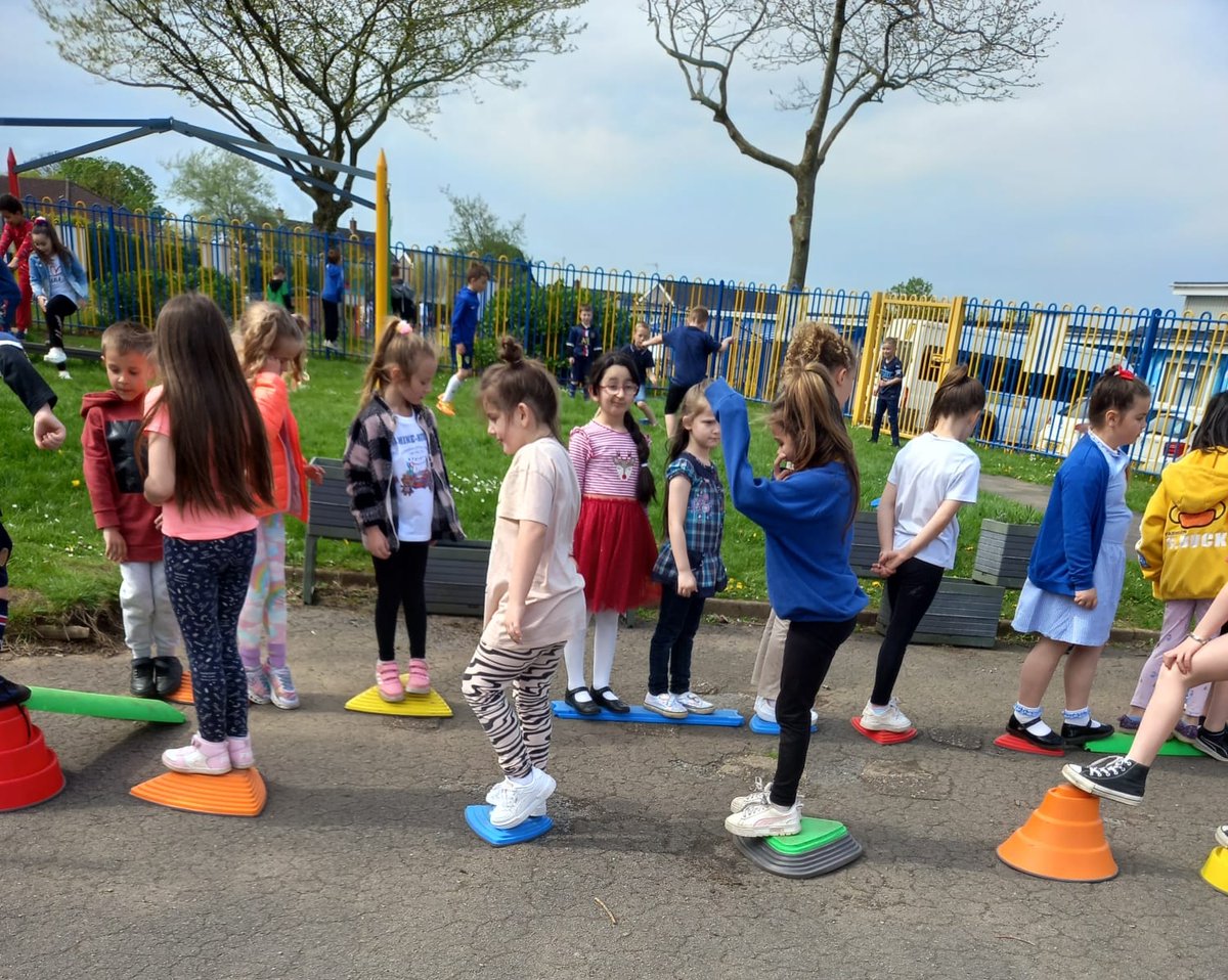 portmeadp's tweet photo. Year 2 & 3 love creating their own games and obstacles during break time. Great problem solving, thinking and physical skills. #pmdpy2 #pmdpy3 #pmdphwb https://t.co/m5K3D3uxdv