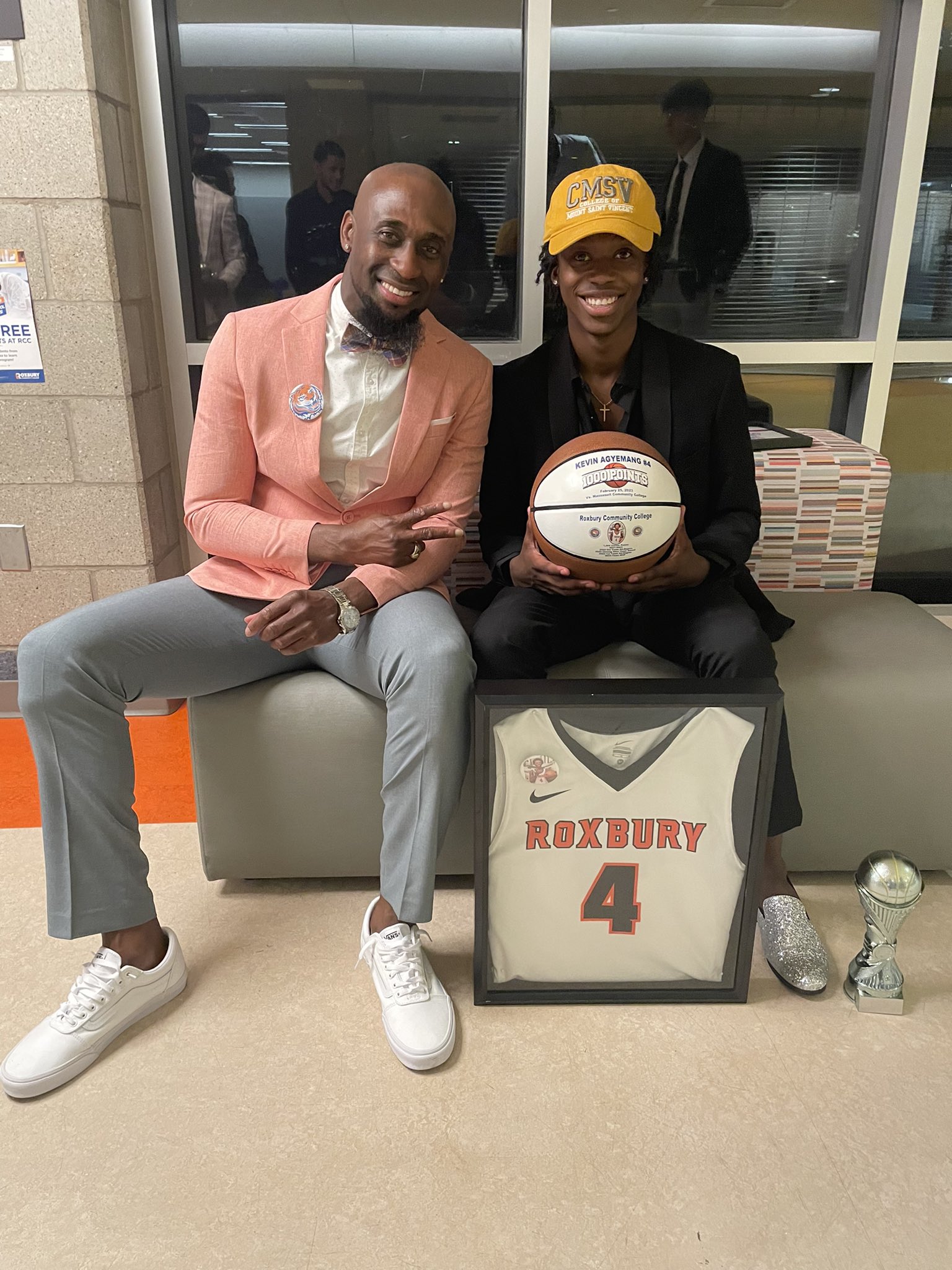 Dracut Boys Basketball (DHS_Middies) / Twitter