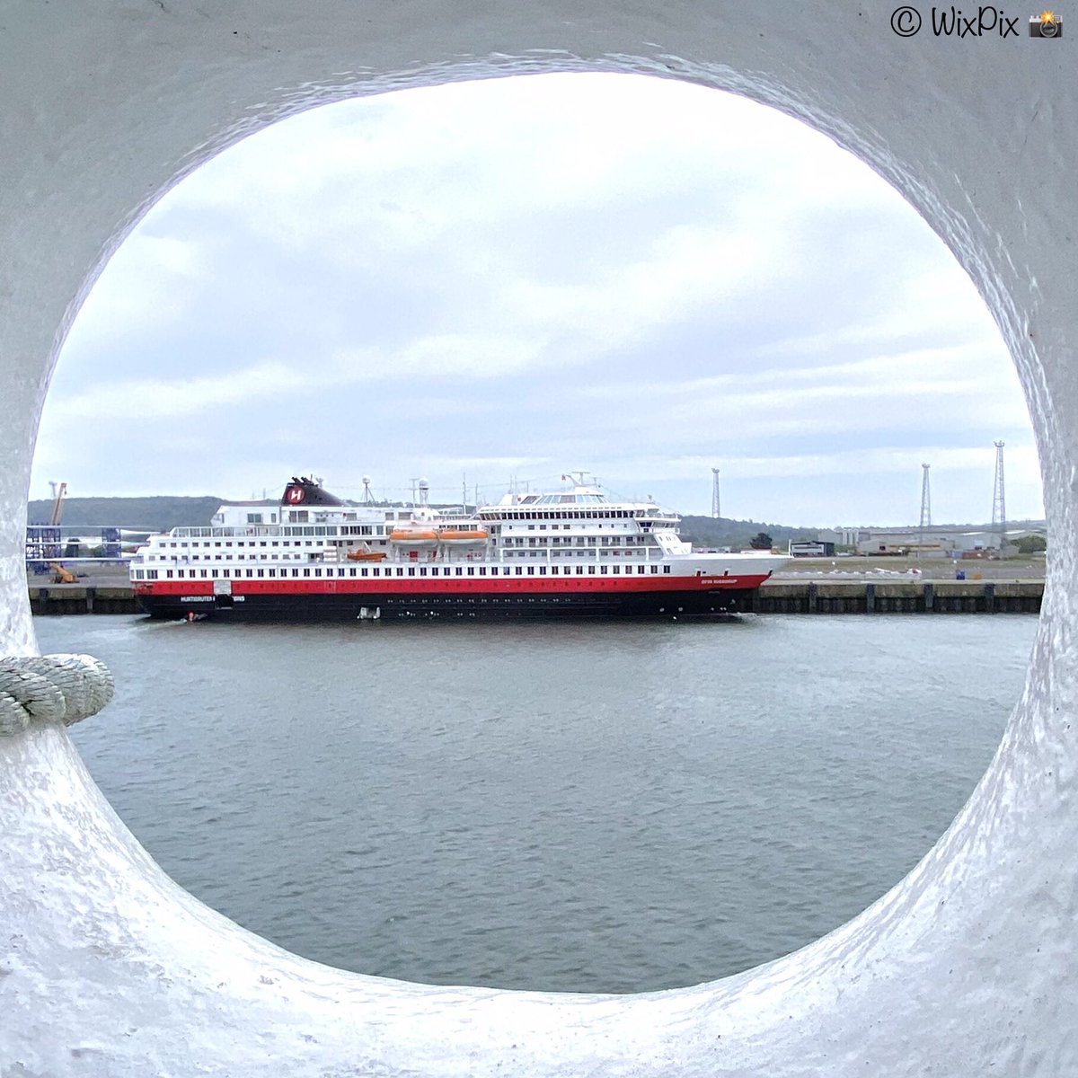 WixpixRob's tweet photo. “Wish you were here”

@HurtigrutenUK #OttoSverdrup makes a return visit to @BelfastHarbour 
@VisitBelfast 
@cruisebelfast 

#thruthefairlead 📸 https://t.co/YfGLh8t8Zj