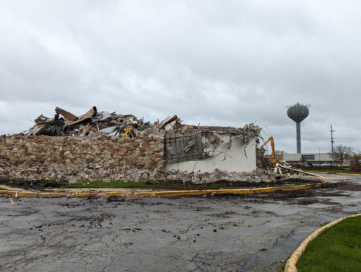 Tom Robb tweet media