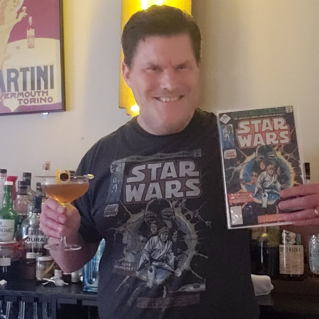 Happy May the 4th! Here's the first tweet I'll be making today sharing some cocktails I've made in the past to celebrate. 
May the force (and these drinks) be with you! 🍹✨ #StarWarsDay #CocktailRecipes #MayThe4th 
Recipes in the comments. 👇
