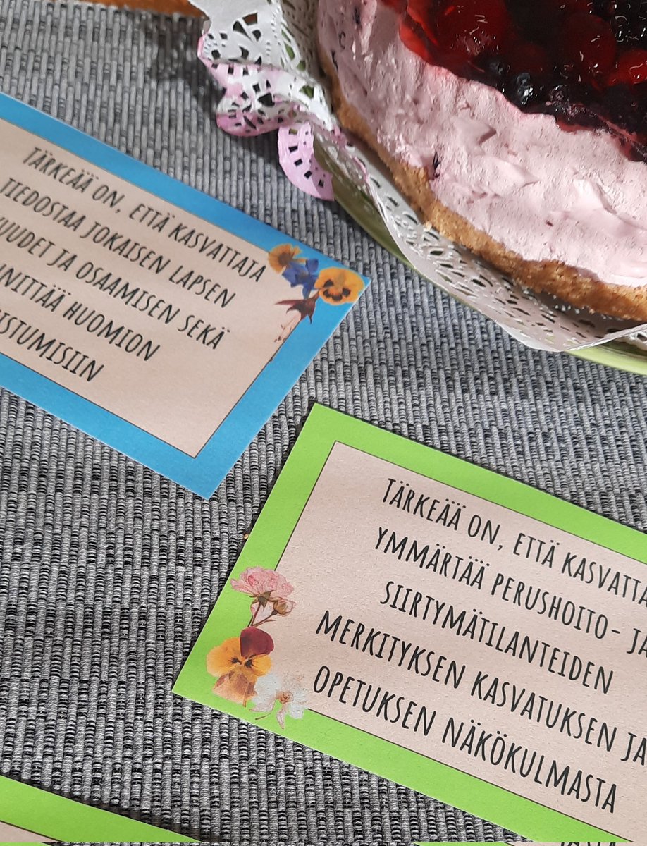 RaisaAhtola's tweet photo. @JamsanK Jämsänkosken perhepäivähoitajien kanssa summaamme mennyttä kautta ja onnistumisia työtä ohjaavien arvojen kautta. Koko iltaa emme kuitenkaan käytä tähän vaan mukaan mahtuu kakkua ja kahvia sekä iloisia tarinoita.
#ilovevaka #perhepäivähoito #vakajämsä https://t.co/5jDVPxV5ZB