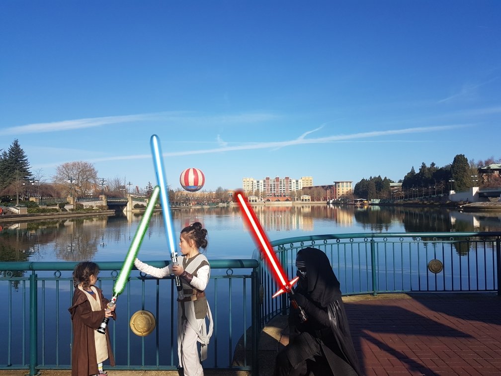 Lorna_baha's tweet photo. We are finally home to do what the Booeys do best. It's time for snacks and starwars. Happy may the 4th everyone, our favourite day of the year.
#MayThe4thBeWithYou #StarWarsDay @MarkHamill https://t.co/8jmUcEaxHQ