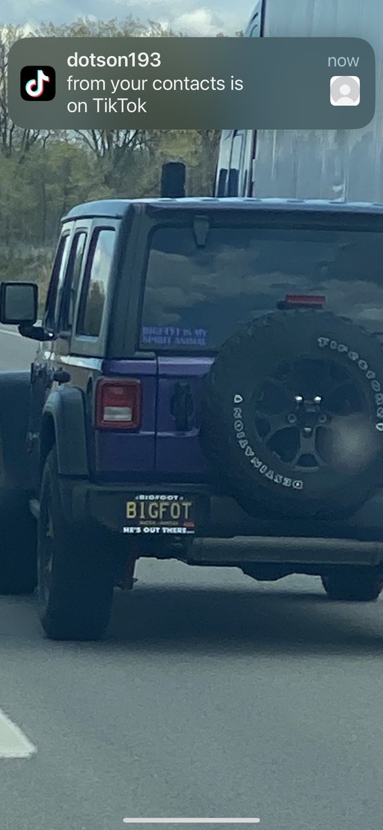 A1isha74's tweet photo. On my way to the #ohiobigfootconference and. Passed this Jeep! Can’t wait! https://t.co/tsAYYD6NNu