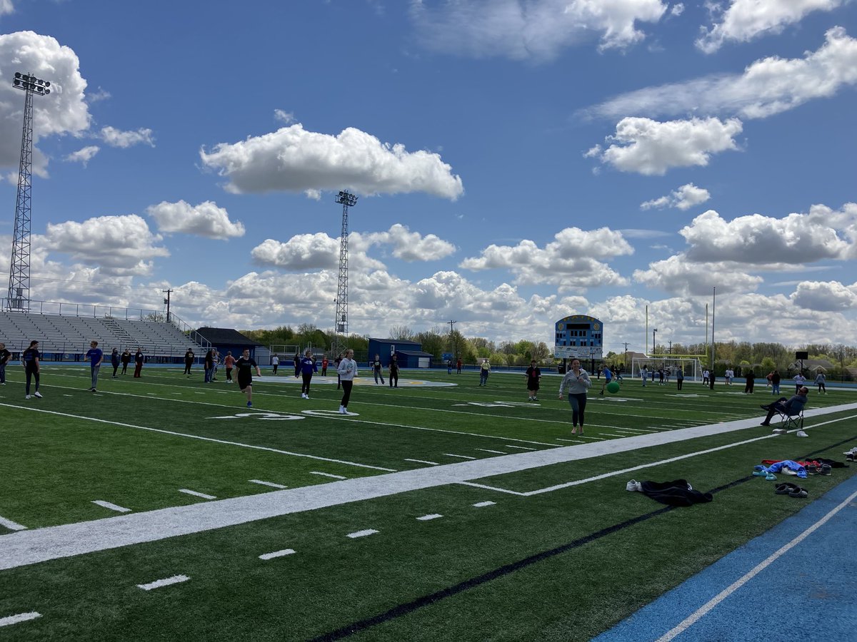 BathMidSchool's tweet photo. 7th grade enjoying a beautiful day after testing! https://t.co/d3DdBJrKIb