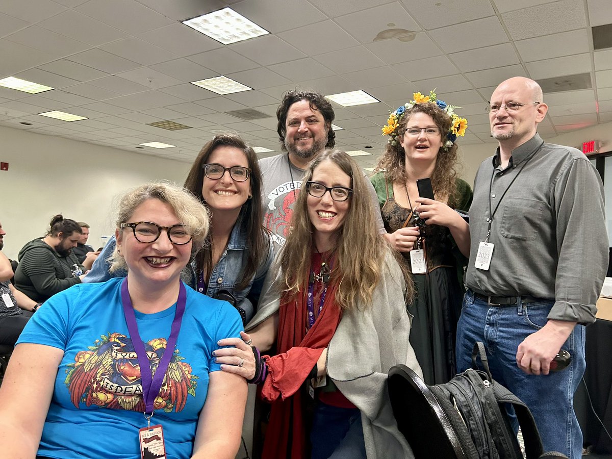 VDakaSini's tweet photo. Time to post photos of @IceAndFireCon. I wish I had more of more people, but eh, such is life
Much fun was being had, time for photos was not the priority
I’m currently dreading bother flight with Air Canada, so this will be a mess of a dump: https://t.co/G4mVyTIILs