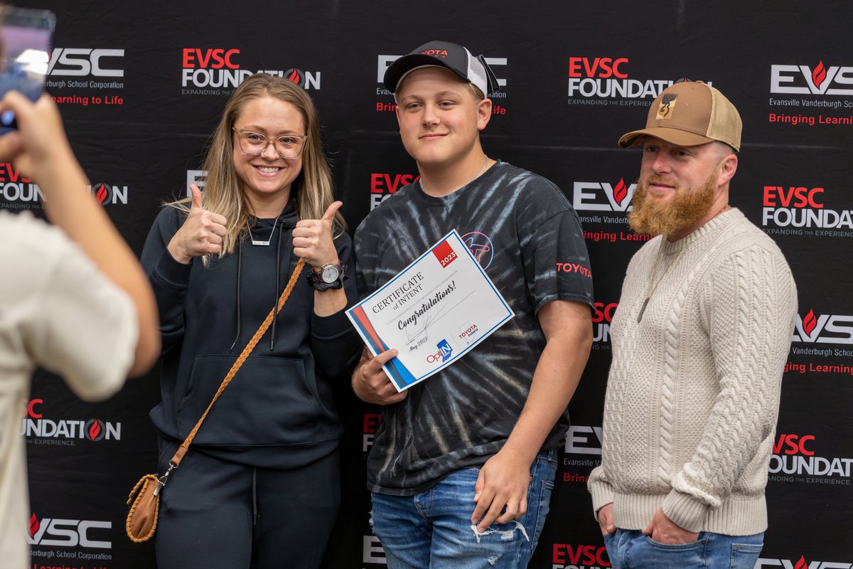 EVSC1's tweet photo. We are thrilled to celebrate the seniors who participated in the @OptIN_EVSC Signing Day! This event recognizes students who have chosen to enter the workforce or military upon graduation, and have already secured high-wage, high-demand positions with local employers. We couldn't be more proud of these students, who have worked hard to prepare for their future careers and earn industry certifications. When we started this event in 2019 we had 7 businesses and 31 students. This year, we welcomed more than 50 businesses and 160 students! Together, we are creating a brighter future for our community by investing in the next generation. Congratulations to all! #EVSCProud
